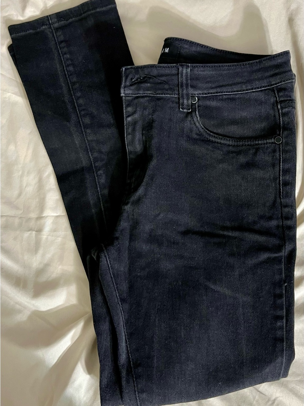 Platform Dark Black Skinny Jeans with Ripped Knees